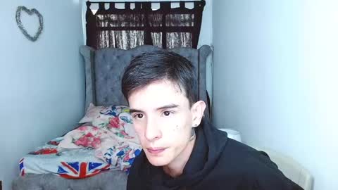 eimy_andres online show from 15, 12, 2024