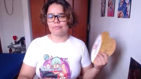 Snapshot of eimy_saenzz chatting on 10, 11, 2025 eimy_saenzz online show from 10, 11, 2025