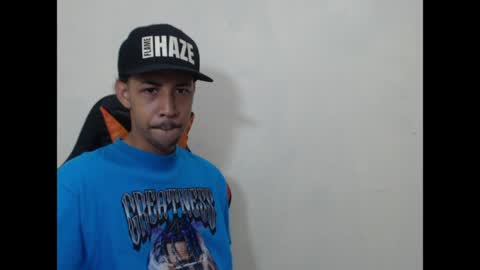 Instagram BelowAbajo online show from 27, 5, 2026