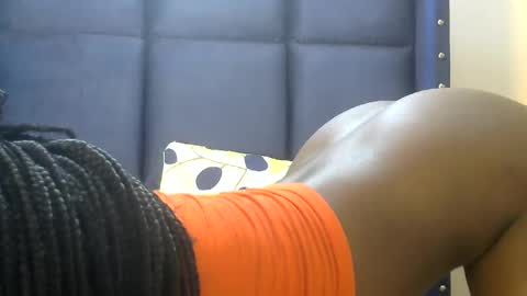 Snapshot of el_petite chatting on 16, 2, 2025 petite online show from 16, 2, 2025
