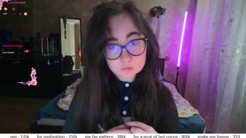 If you like it when I meow give me a thumbs up online show from 19, 12, 2025