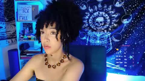 Ela  Help me reach 100 thumbs up online show from 18, 6, 2026