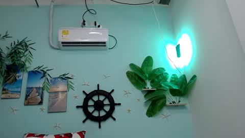 Snapshot of eladyrous98 chatting on 4, 12, 2025 ladi online show from 4, 12, 2025