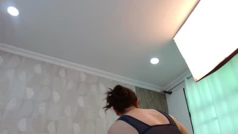 Snapshot of elamurray chatting on 12, 11, 2025 elamurray online show from 12, 11, 2025