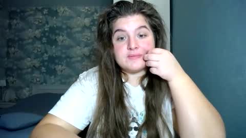 Elanis online show from 5, 11, 2025