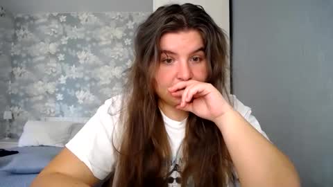 Elanis online show from 1, 4, 2026