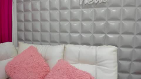 Elara  Lee online show from 15, 9, 2025