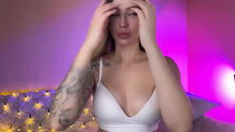 Ella online show from 14, 10, 2025