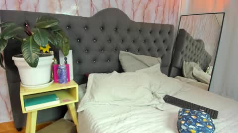 Snapshot of elecktra_sweet chatting on 5, 11, 2025 Elecktra online show from 5, 11, 2025