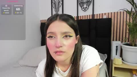 Snapshot of elecktra_sweet chatting on 6, 11, 2025 Elecktra online show from 6, 11, 2025