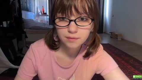 Snapshot of electric_woman chatting on 18, 6, 2026 Aleksa online show from 18, 6, 2026