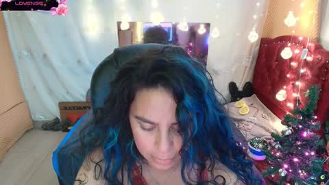Snapshot of elektra_32 chatting on 20, 12, 2024 elektra online show from 20, 12, 2024