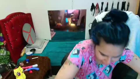 Snapshot of elektra_32 chatting on 16, 2, 2025 elektra online show from 16, 2, 2025