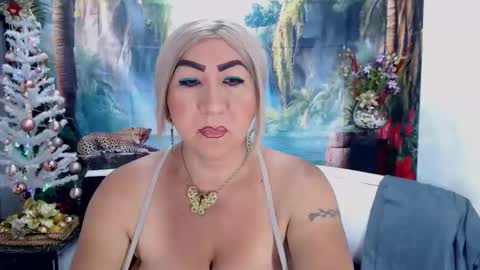Snapshot of elektra_4_you chatting on 24, 11, 2025 XIOMY give LIKE on my page online show from 24, 11, 2025