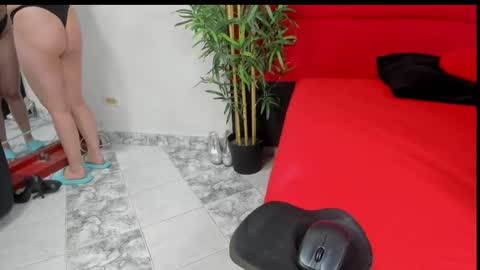 Elena  Derek online show from 22, 12, 2024