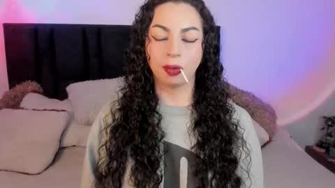 Elena  online show from 23, 10, 2025