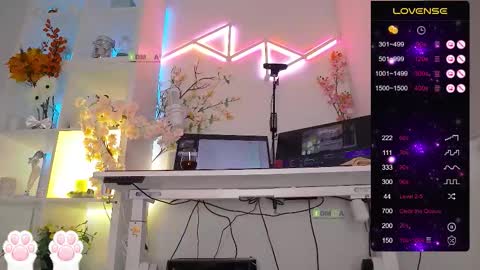 Snapshot of elena_marilyn chatting on 18, 10, 2025 Elena online show from 18, 10, 2025