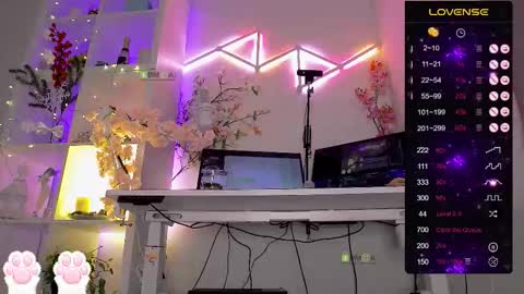 Snapshot of elena_marilyn chatting on 28, 11, 2025 Elena online show from 28, 11, 2025