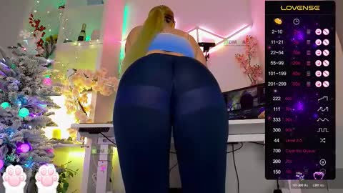 Snapshot of elena_marilyn chatting on 17, 12, 2025 Elena online show from 17, 12, 2025