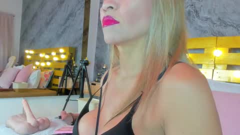 Snapshot of elena_mature chatting on 13, 2, 2025 Elena online show from 13, 2, 2025