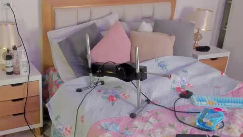 Snapshot of elena_mature chatting on 15, 9, 2025 Elena online show from 15, 9, 2025