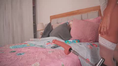 Snapshot of elena_mature chatting on 22, 9, 2025 Elena online show from 22, 9, 2025