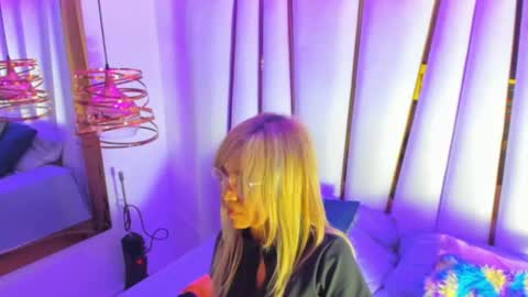Snapshot of elena_mature chatting on 18, 7, 2026 Elena online show from 18, 7, 2026