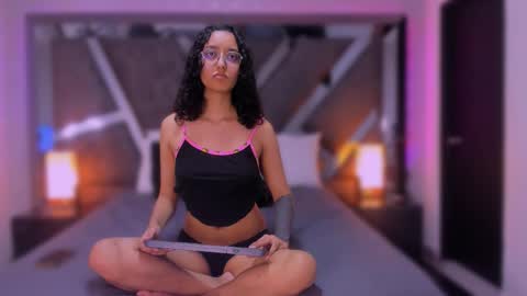 elenacortez online show from 15, 12, 2025