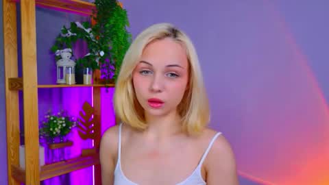 elenamonroe_ online show from 13, 3, 2026