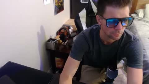 Walker online show from 12, 9, 2025