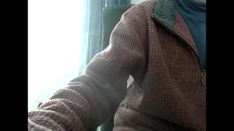 elfyonee online show from 7, 2, 2025