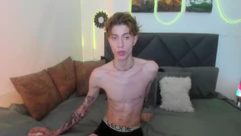 Snapshot of eliann_adam chatting on 17, 12, 2025 eliann_adam online show from 17, 12, 2025