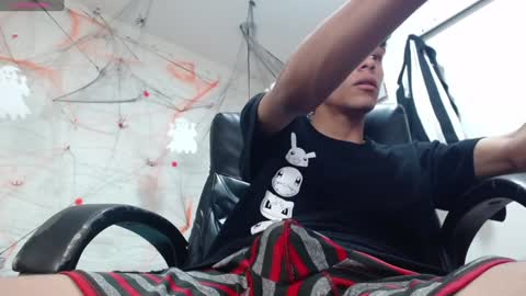 Snapshot of eliasblue chatting on 5, 12, 2024 E L I A S online show from 5, 12, 2024