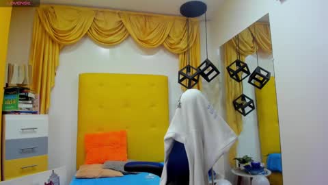 Snapshot of eliasblue chatting on 25, 2, 2025 E L I A S online show from 25, 2, 2025