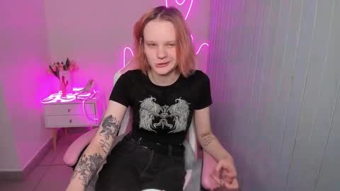 elieiza_xo online show from 12, 10, 2025