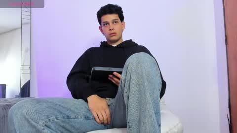 elijah_stoone online show from 16, 4, 2026