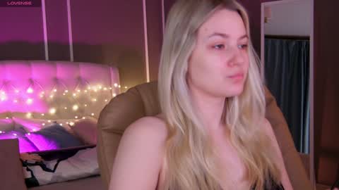 Elina online show from 9, 2, 2025