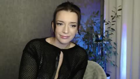 Elina online show from 17, 12, 2024