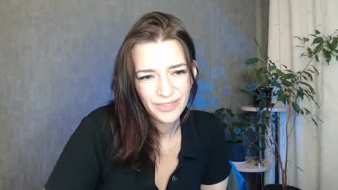 Snapshot of elinapretty chatting on 4, 6, 2026 Elina online show from 4, 6, 2026