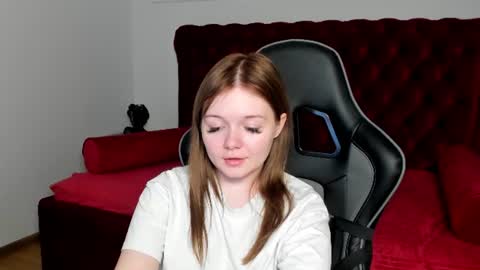 elinavale online show from 10, 6, 2026