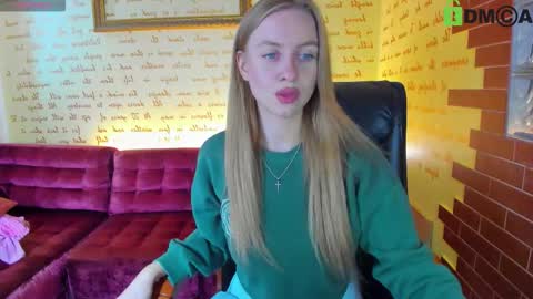 Snapshot of elinor_faith chatting on 5, 11, 2025 elinor_faith online show from 5, 11, 2025
