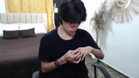 Snapshot of elio_collem chatting on 11, 11, 2025 ELIO online show from 11, 11, 2025