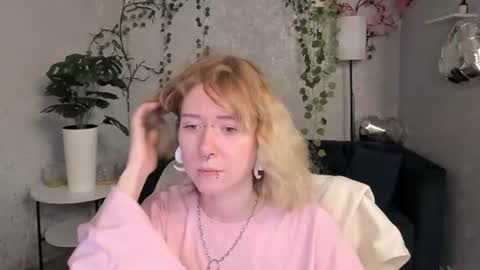 Elira Vane online show from 22, 6, 2026