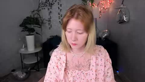 Elira Vane online show from 15, 7, 2026