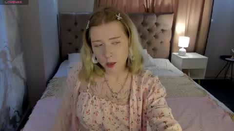 Elira Vane online show from 20, 7, 2026