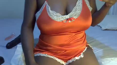 Snapshot of elisa044 chatting on 12, 3, 2025 lisathegoddess online show from 12, 3, 2025