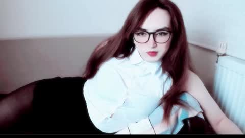 Snapshot of elisa_2001 chatting on 17, 11, 2025 Liza online show from 17, 11, 2025