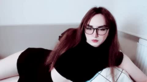 Snapshot of elisa_2001 chatting on 23, 11, 2025 Liza online show from 23, 11, 2025