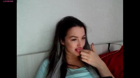 elisa_dove208 online show from 23, 10, 2025