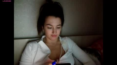 elisa_dove208 online show from 19, 11, 2025